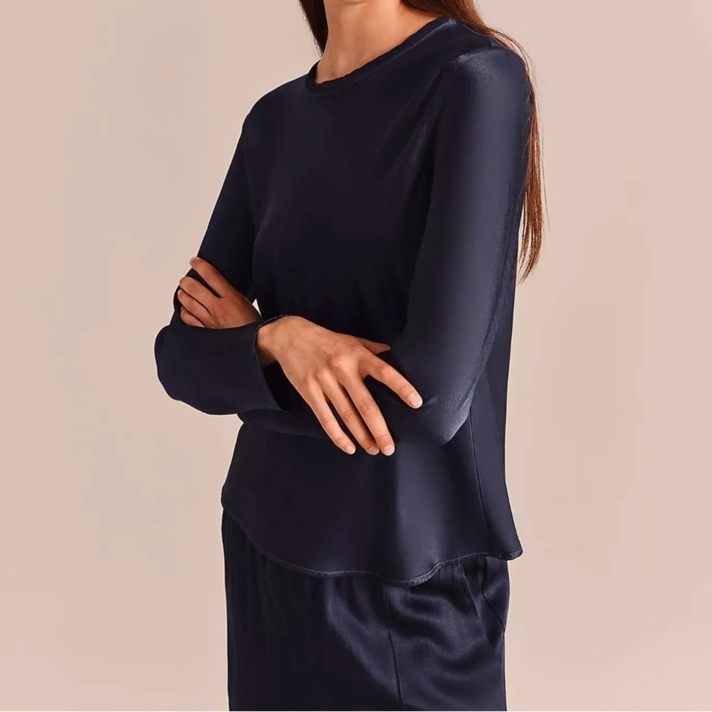 Theory Nisha Black Viscose Acetate Blend Satin Dipped Hem Blouse Size S